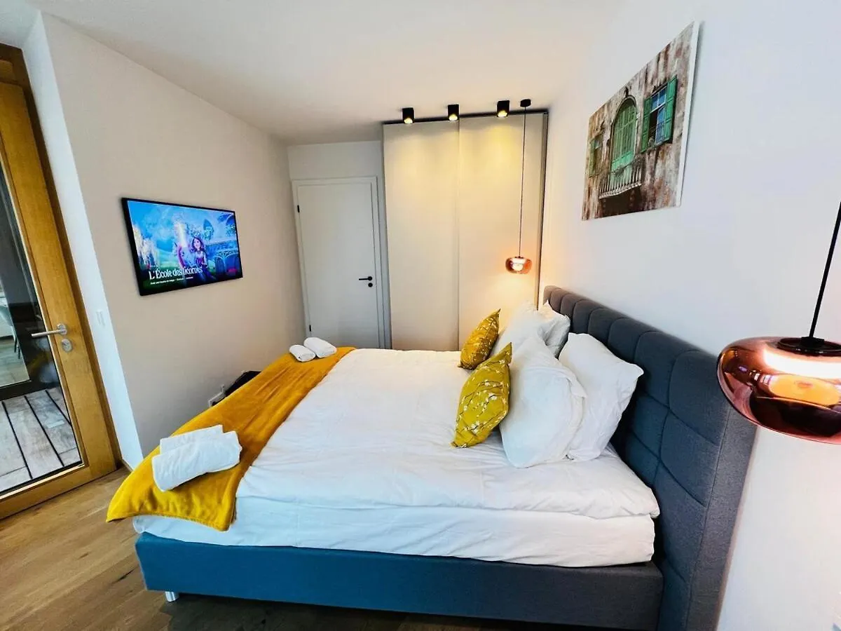 Gorgeous 1 Bedroom Flat With Balcony&Parking Luxembourg 0*,  Luxembourg