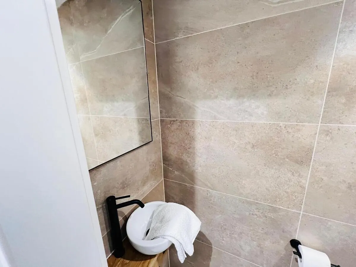 Gorgeous 1 Bedroom Flat With Balcony&Parking Luxembourg Apartment